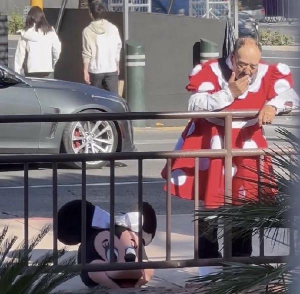 不是所有的米妮都住在歡笑樂園